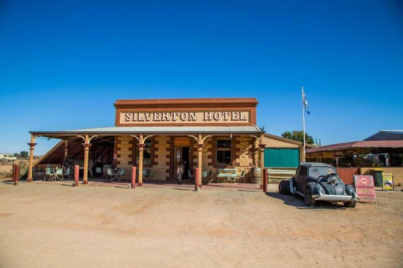The Silverton Hotel ภายนอก รูปภาพ